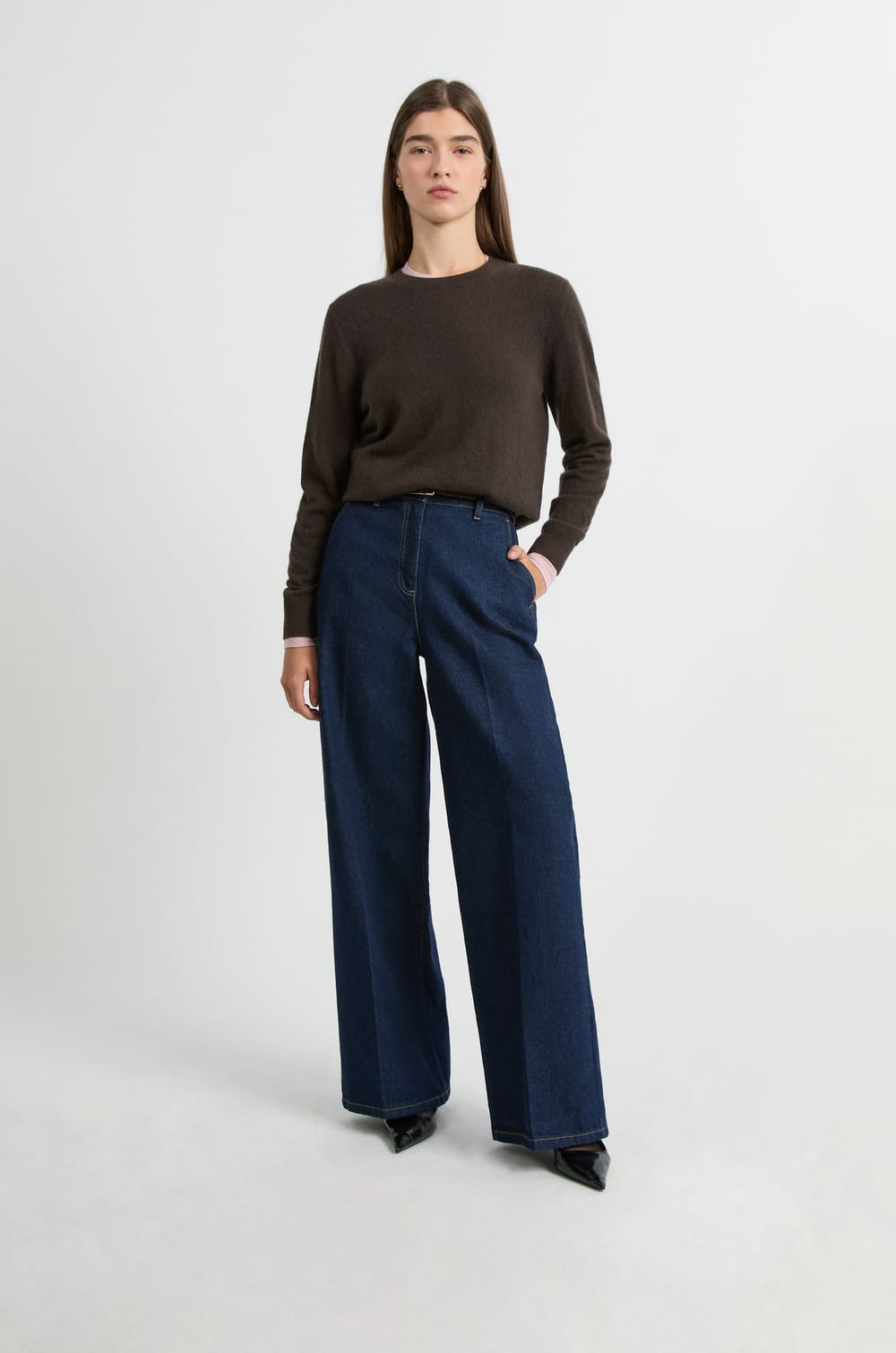 Round neck cashmere sweater;${refinementColor}