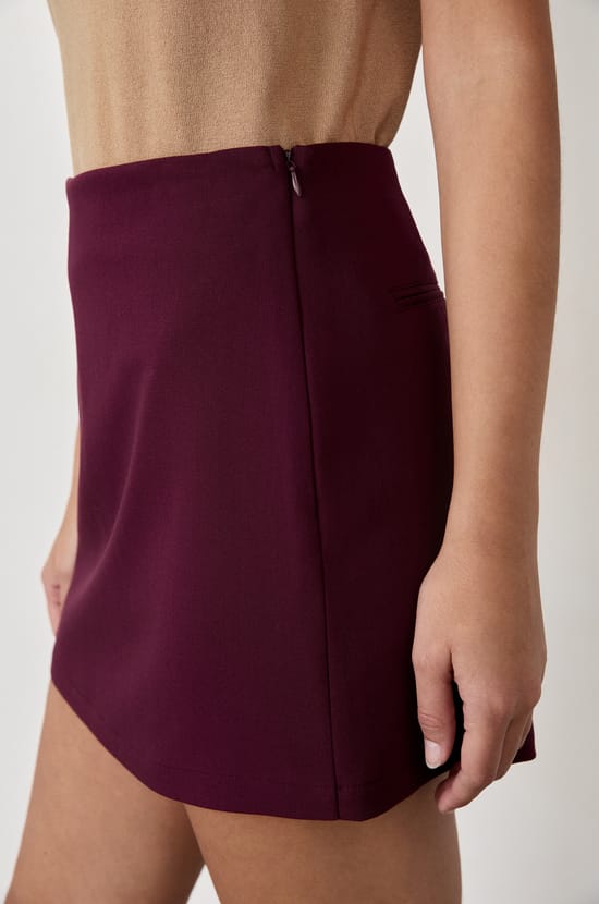 Jupe-short;${refinementColor}
