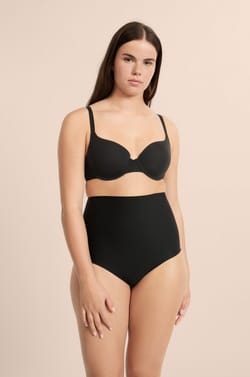 Majtki z wysokim stanem - wysoki stopień modelowania;${refinementColor}