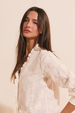 Chemise en coton avec d&eacute;tails broderie;${refinementColor}