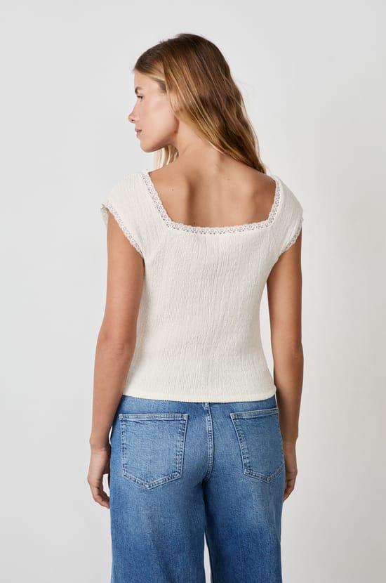 Short-Sleeved T-Shirt;${refinementColor}