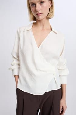 Chemise cache-cœur;${refinementColor}