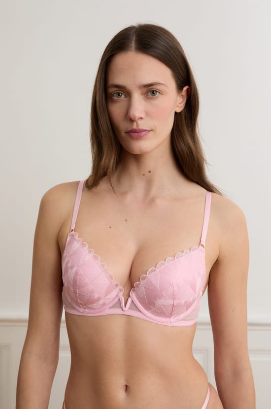 BH N.2 - Push-up mit tiefem Dekollet&eacute; und Herz-Stickerei;${refinementColor}