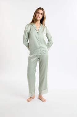 Chemise de pyjama satin&eacute;e avec d&eacute;tails dentelle;${refinementColor}