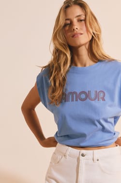 Sleeveless T-shirt with "love" inscription with cotton;${refinementColor}