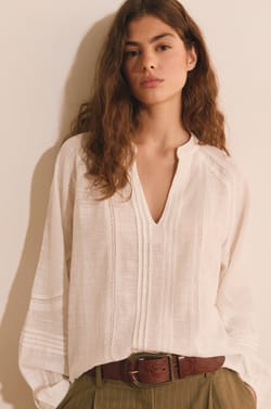 Blouse col V en coton;${refinementColor}