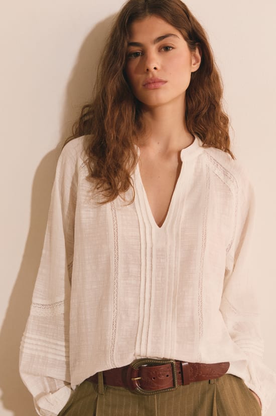 Blouse col V en coton;${refinementColor}