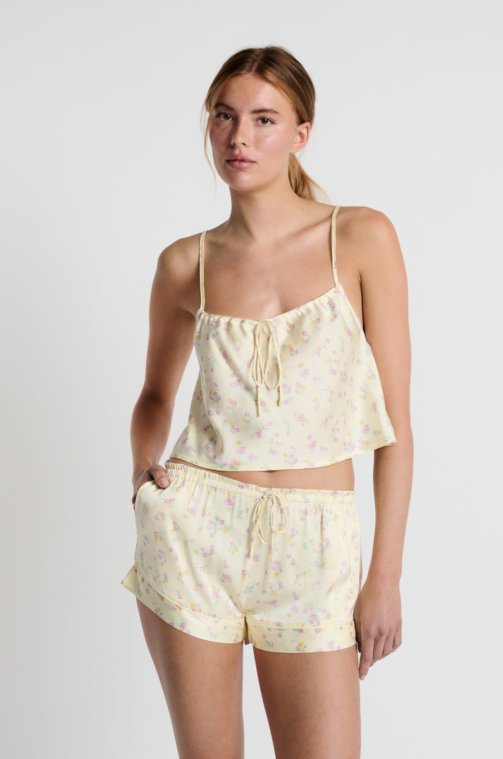 Top de pyjama imprimé à fleurs;${refinementColor}