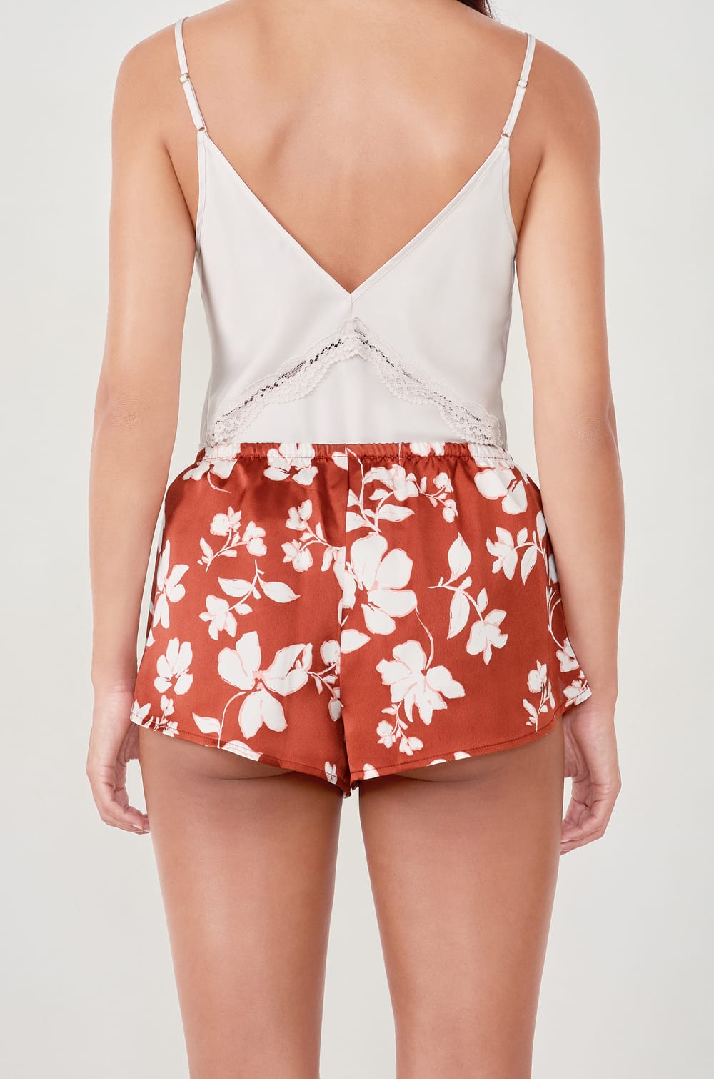 Short de pyjama satin&eacute; &agrave; imprim&eacute;s;${refinementColor}