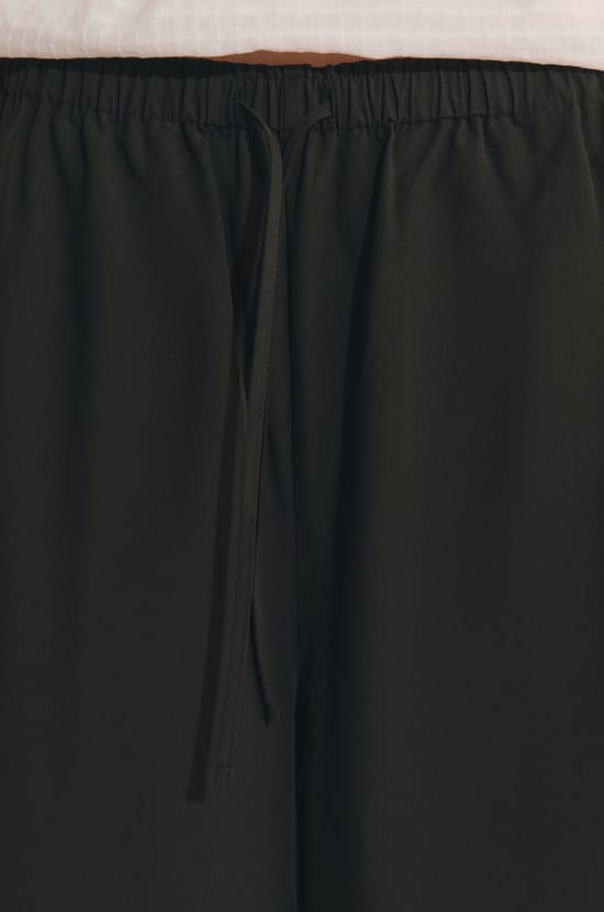 Pantalon &agrave; taille ajust&eacute;e en coton;${refinementColor}