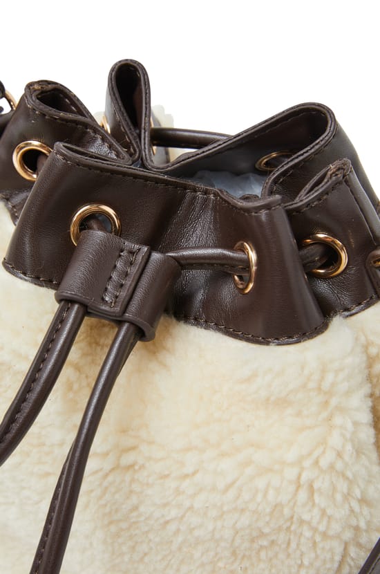 Sac besace en bandouli&egrave;re;${refinementColor}