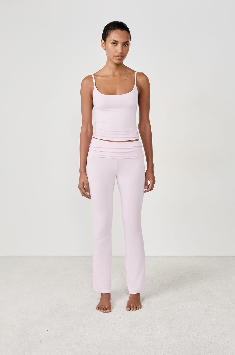Uitlopende pyjamabroek;${refinementColor}