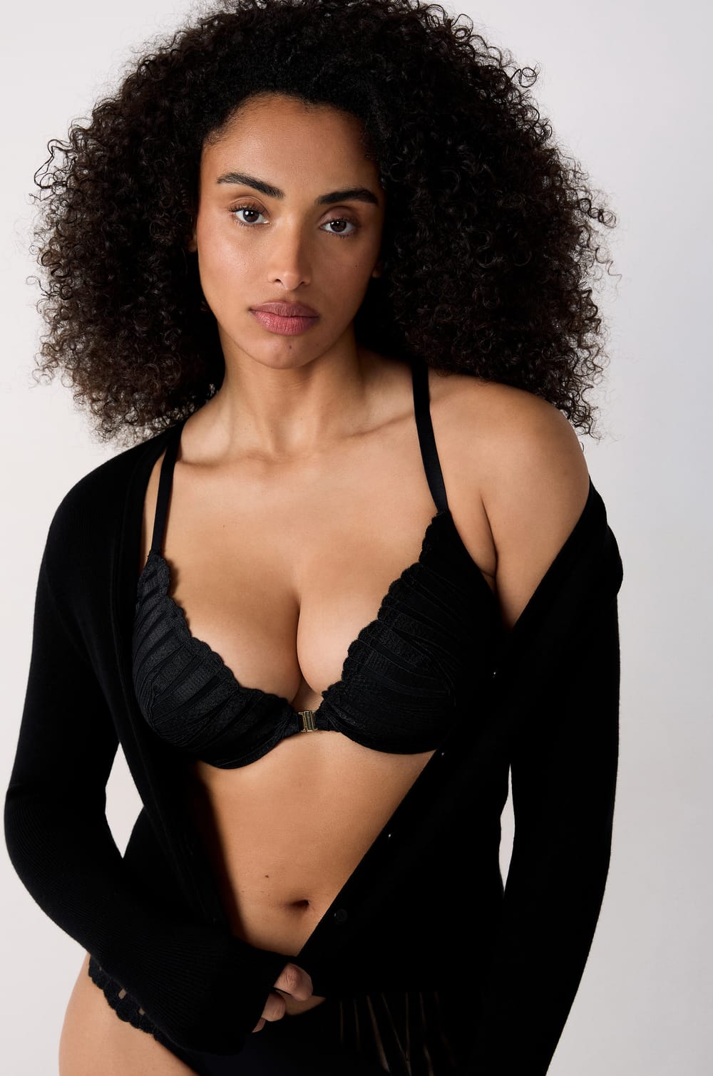 Bra N.2 - The Plunge Push-up with Jewellery Details;${refinementColor}