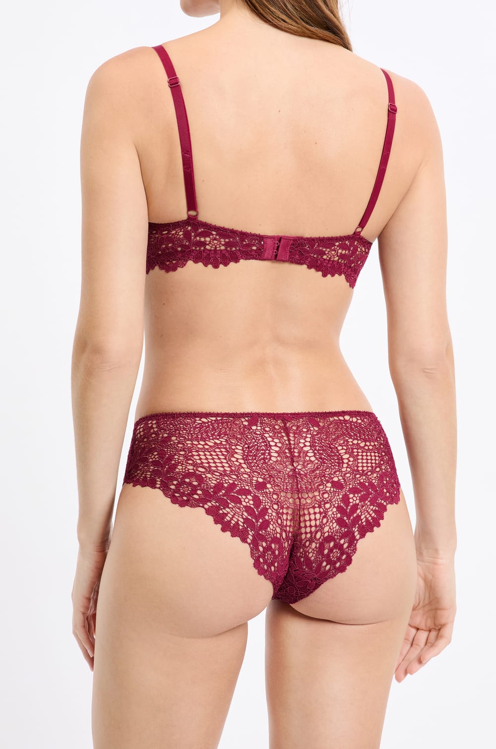 Shorty aus Spitze;${refinementColor}