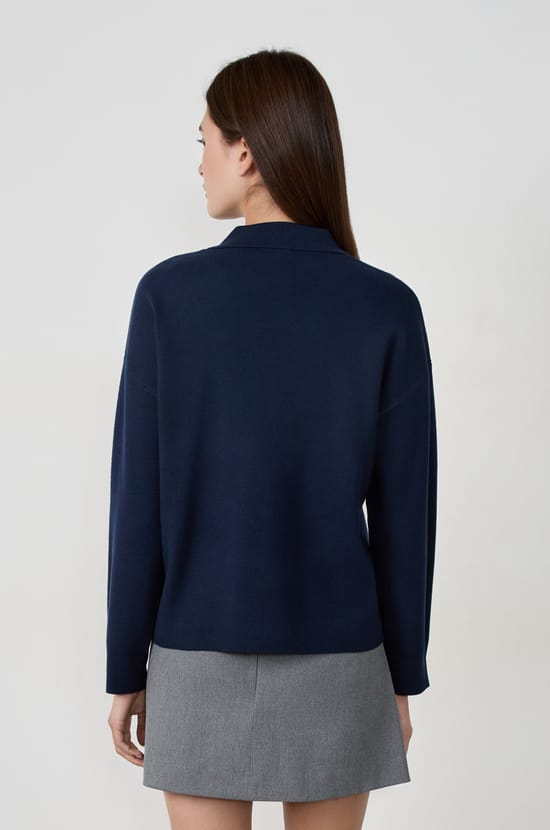 Polo manches longues à boutons;${refinementColor}