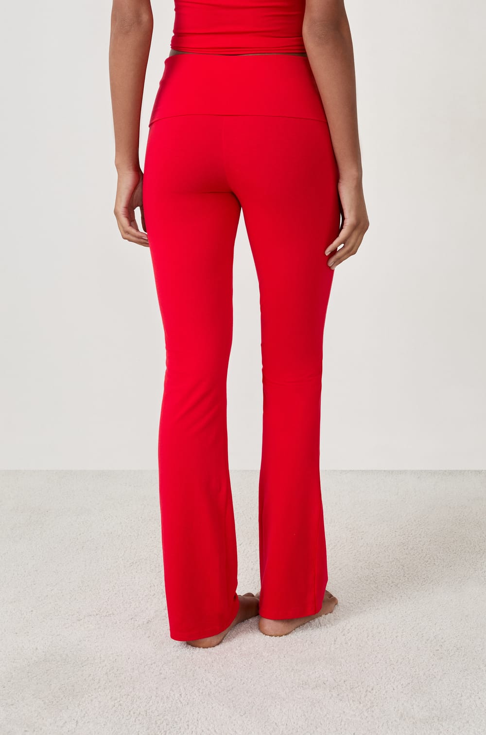 Pantal&oacute;n de pijama acampanado;${refinementColor}