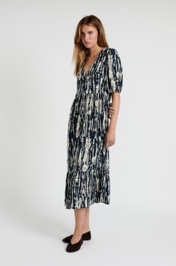 Robe longue col V imprimée;${refinementColor}