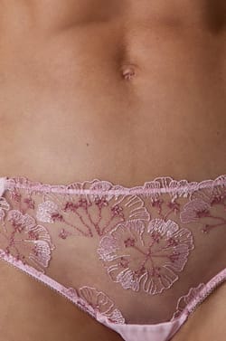 Lace Hipster;${refinementColor}