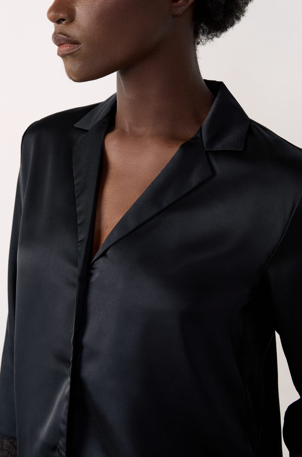 Satin pyjama shirt with lace details;${refinementColor}