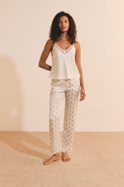 Ensemble de pyjama 3 pi&egrave;ces &agrave; motifs fleuris;${refinementColor}