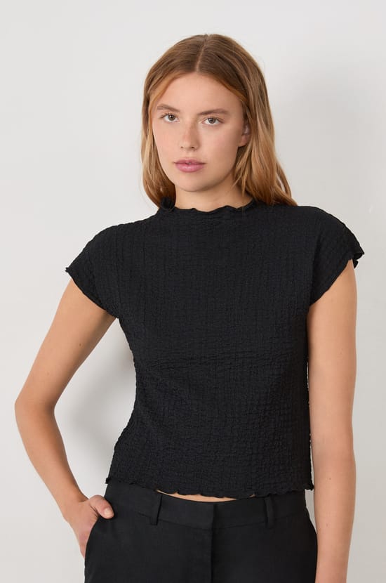 Short-sleeved T-shirt;${refinementColor}