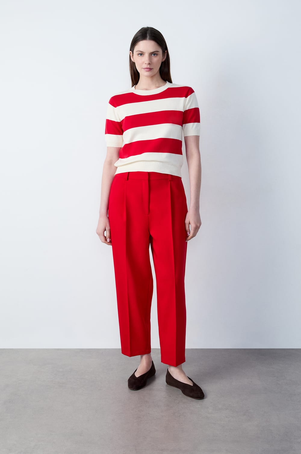 Carrot-Cut Trousers;${refinementColor}