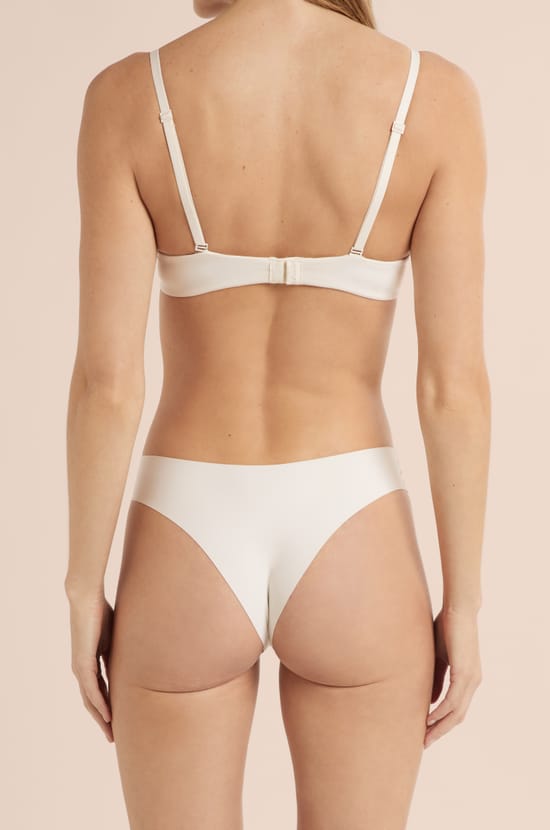 Tanga high leg en microfibre;${refinementColor}