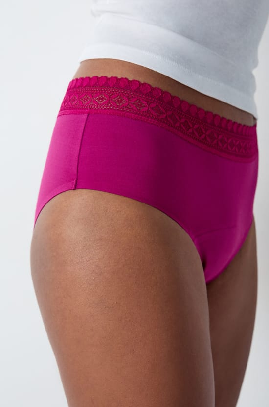 Flux abondant - shorty de règle en coton;${refinementColor}