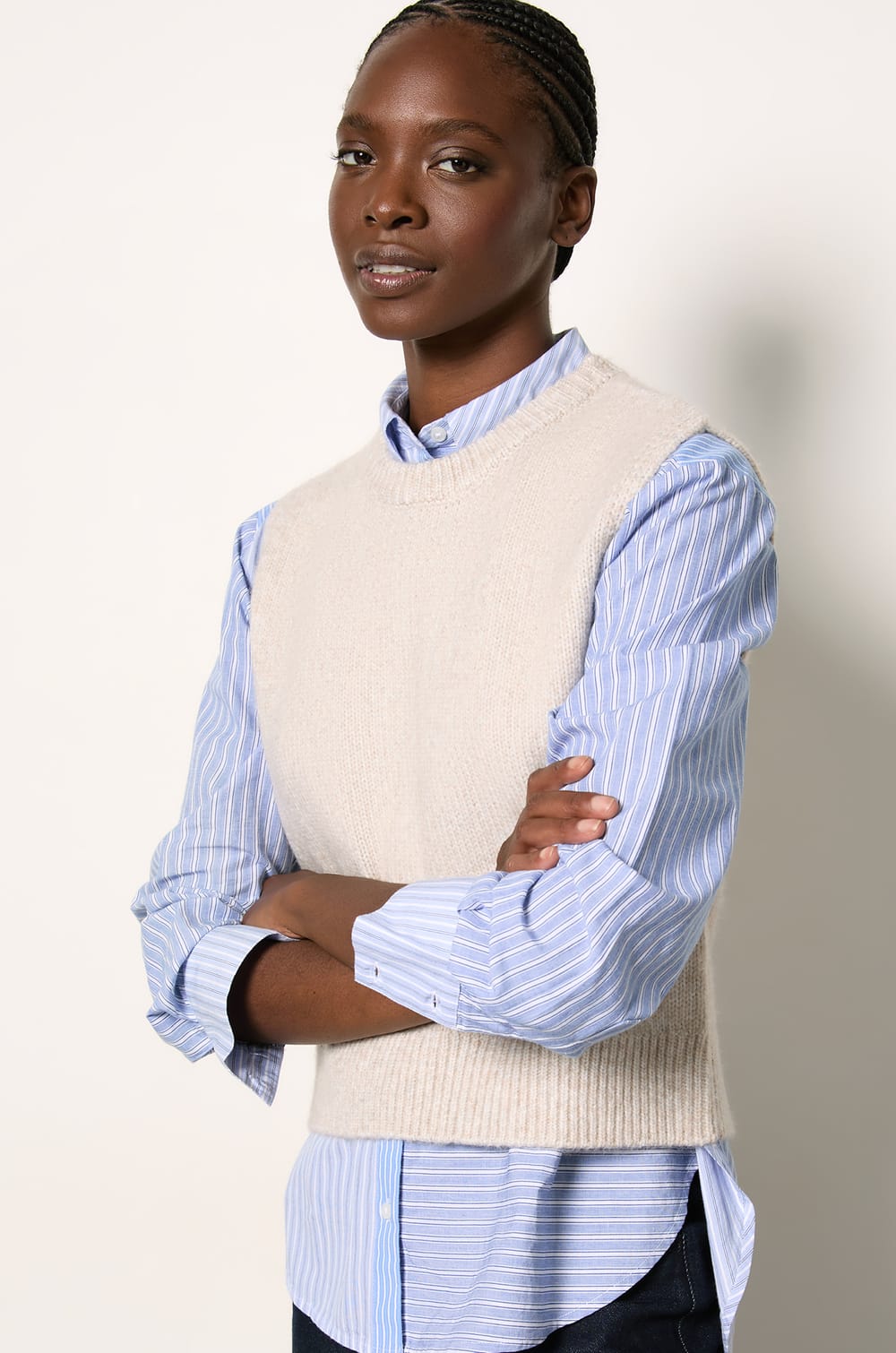 Sleeveless Sweater;${refinementColor}