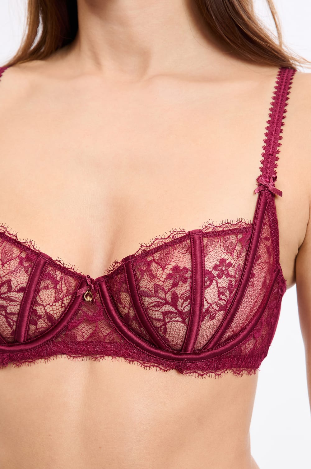 Soutien-gorge corbeille en tulle et satin;${refinementColor}