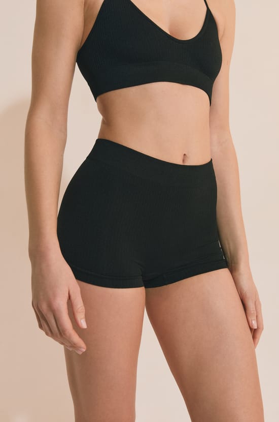 Short boyleg;${refinementColor}