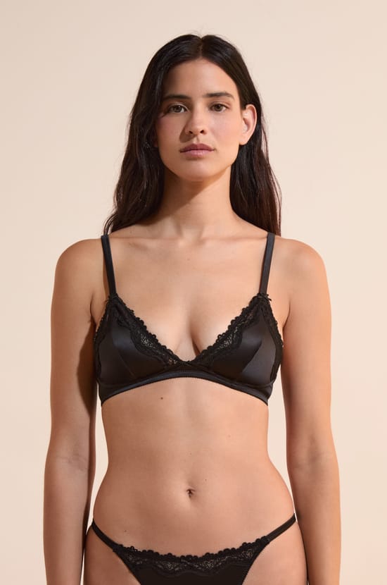 Soutien-gorge triangle satin&eacute;;${refinementColor}