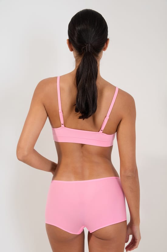 Triangle microfiber bra with removable pads;${refinementColor}