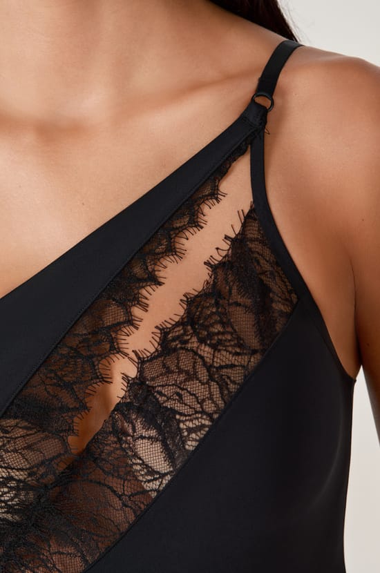 Body avec dentelle;${refinementColor}