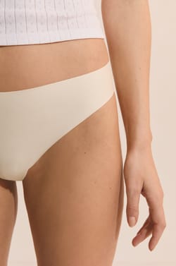 Tanga en microfibre;${refinementColor}