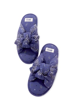 Chaussons tongs ;${refinementColor}