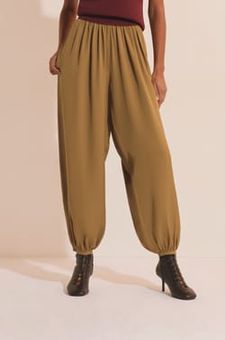 Pantalon bouffant satin&eacute;;${refinementColor}