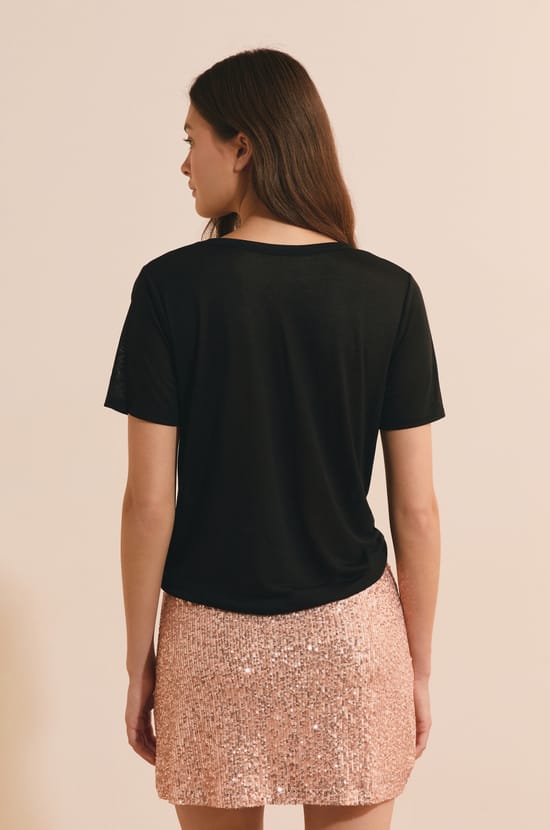 T-shirt col V manches courtes;${refinementColor}