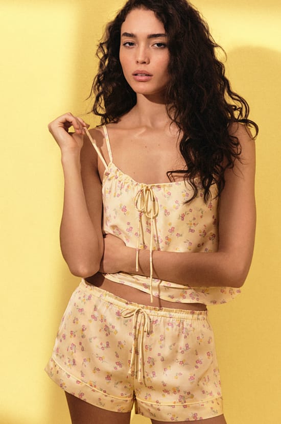 Floral print pyjama top;${refinementColor}