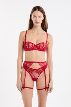 Lace Garter Belt;${refinementColor}