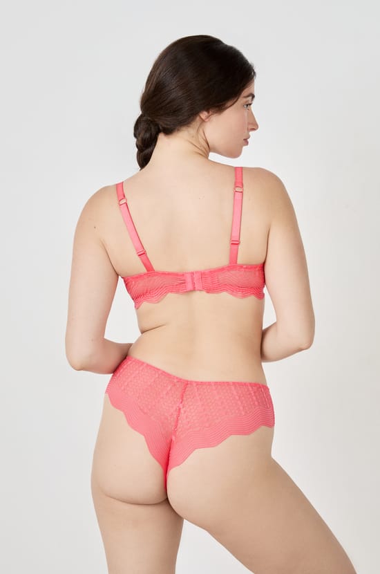 Bra n.4 - the lightly lined;${refinementColor}