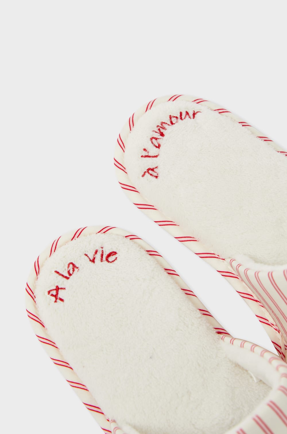 Heart Pattern Mules Slippers with Cotton;${refinementColor}