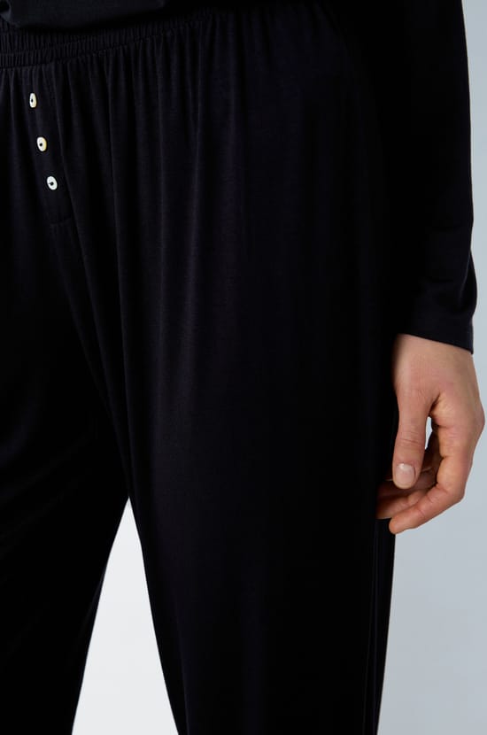   Pantalón de pijama liso;${refinementColor}