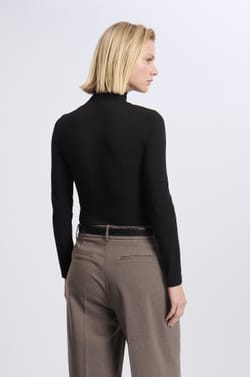 T-shirt manches longues à col à nouer avec coton;${refinementColor}