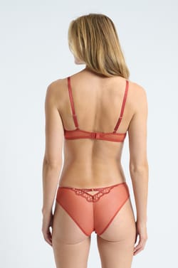 Hipster en broderie florale;${refinementColor}