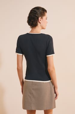 T-shirt &agrave; manches courtes col V en coton;${refinementColor}