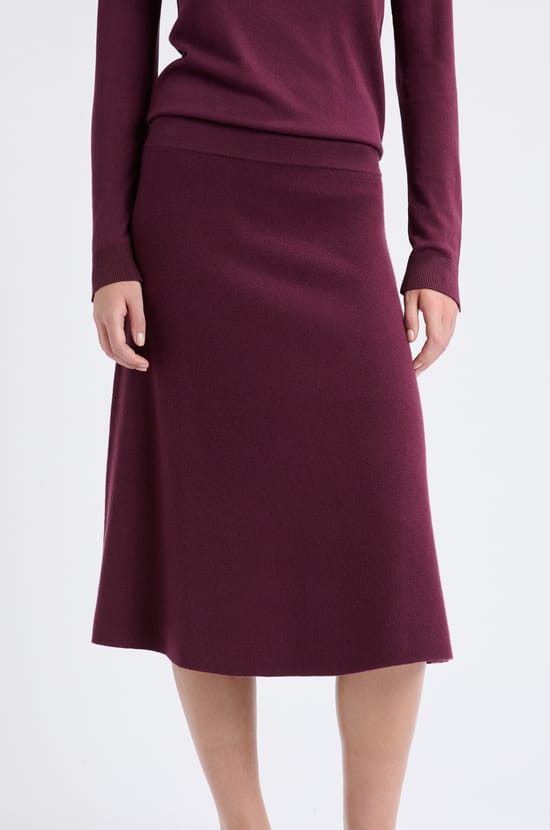 Jupe evasé en maille fine;${refinementColor}