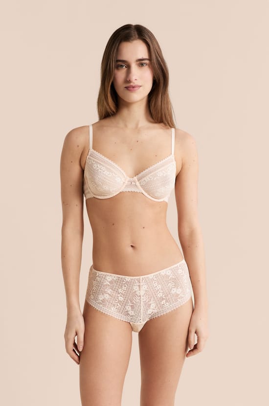 Classic Lace Bra;${refinementColor}