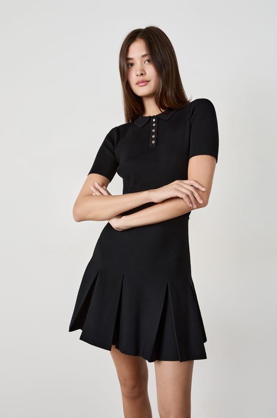 Short skirt;${refinementColor}