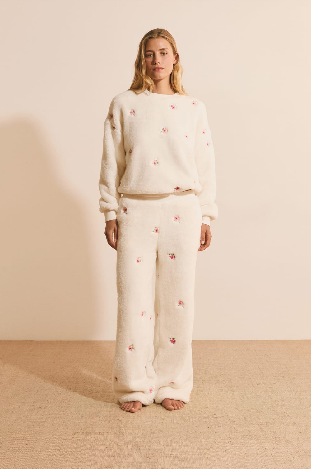 Pantalon de pyjama &agrave; motif floral;${refinementColor}